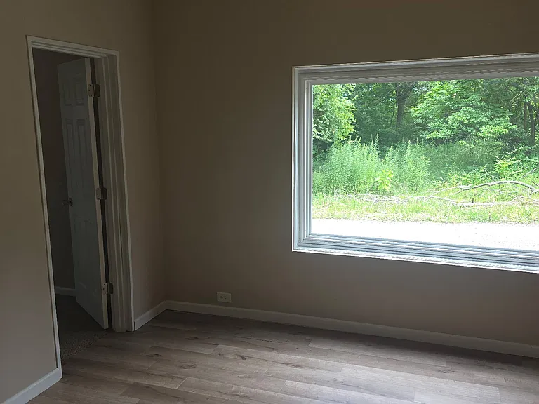 1403 W Hickory Ln — Photo 2