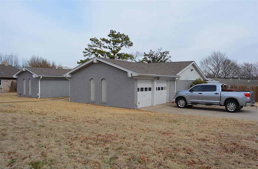 1st image of 1600 Wade Dr