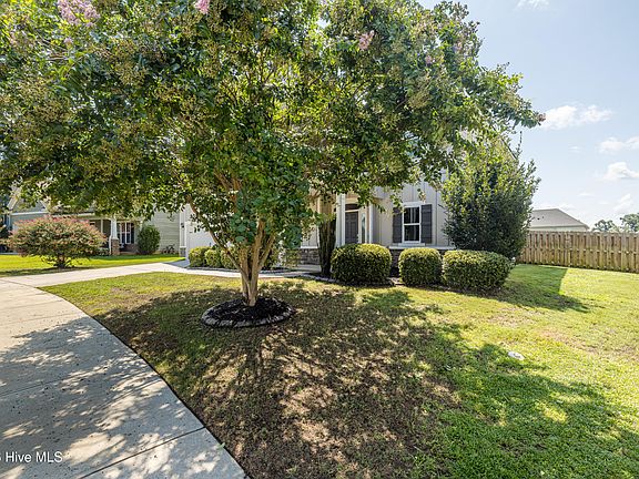 2nd image of 838 Mitcham Avenue