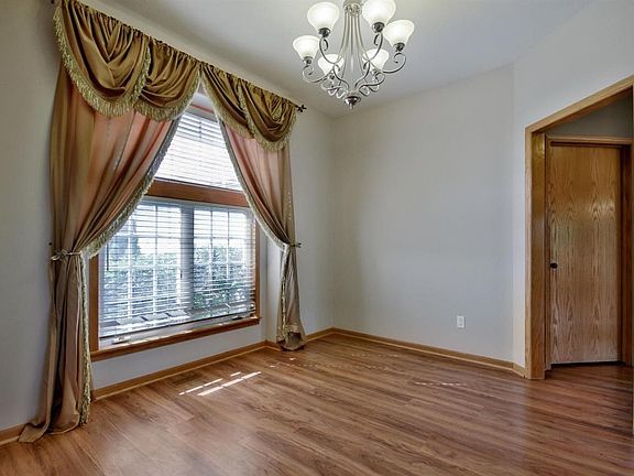 5th image of 8313 E Old Mill Ct