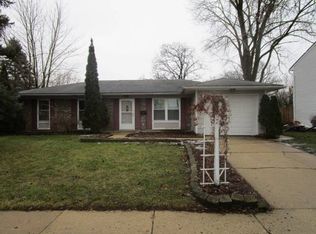 883 Carl Ave, Elgin, IL 60120