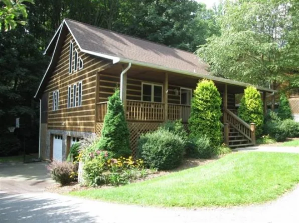 171 Cripple Creek Dr, Waynesville, NC 28785