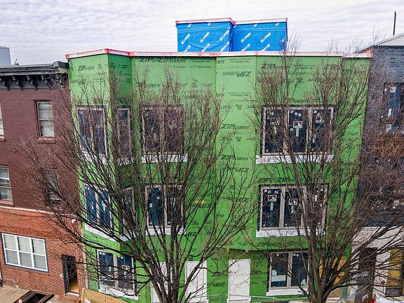 4th image of 2554 Frankford Ave