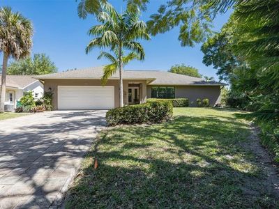 136 Old Tamiami Trl, Naples, FL, 34110