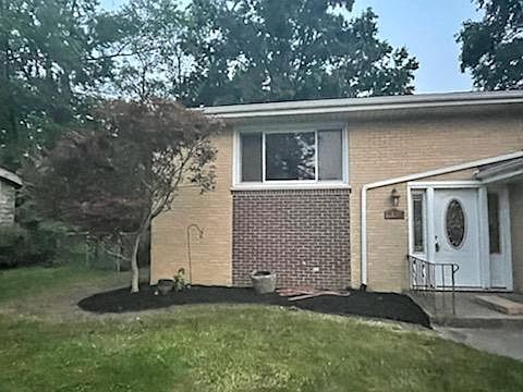 2nd image of 22 McDonald Ln