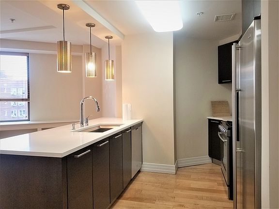 3rd image of 6405 Yellowstone Blvd Penthouse 504