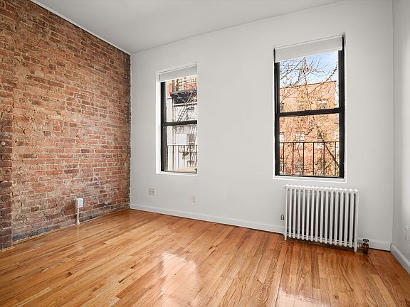 4th image of 449 W 48th St APT 3W