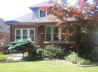 2341 N 85th St, Wauwatosa, WI 53226