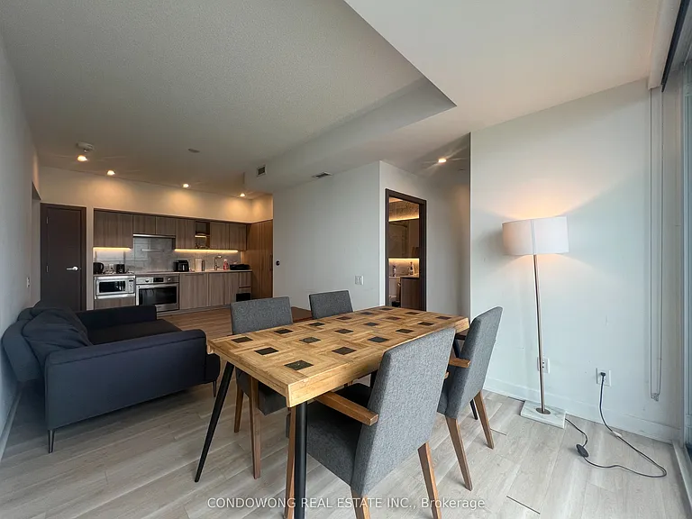 17 Bathurst St #3315 — Photo 4