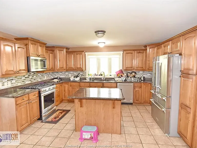 4305 Casgrain Dr #UPPER — Photo 19