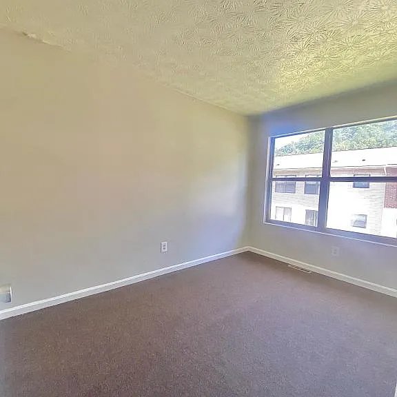 77 Quail Holw — Photo 2