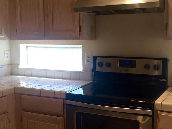 4th image of 412 W Mountain Vista Dr
