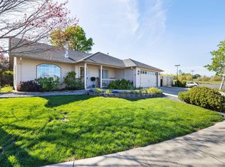 537 Westminster Dr, Eagle Pt, OR 97524