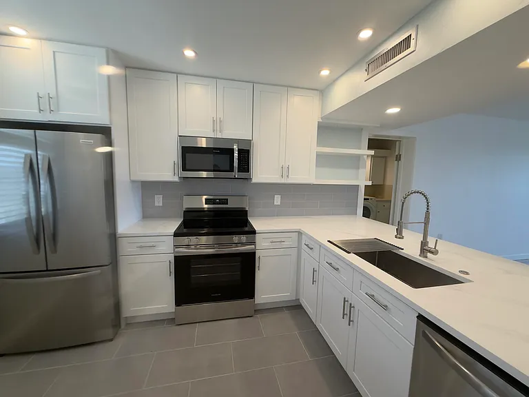 3710 Whitehall Dr #404 — Photo 7