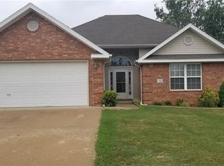 780 Walker St, Centerton, AR 72719