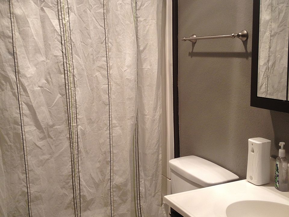 2nd Fl Bath