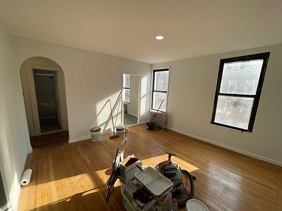 2nd image of 654 Manhattan Ave #3F