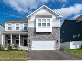 38 Holloway Ave, Manahawkin, NJ 08050