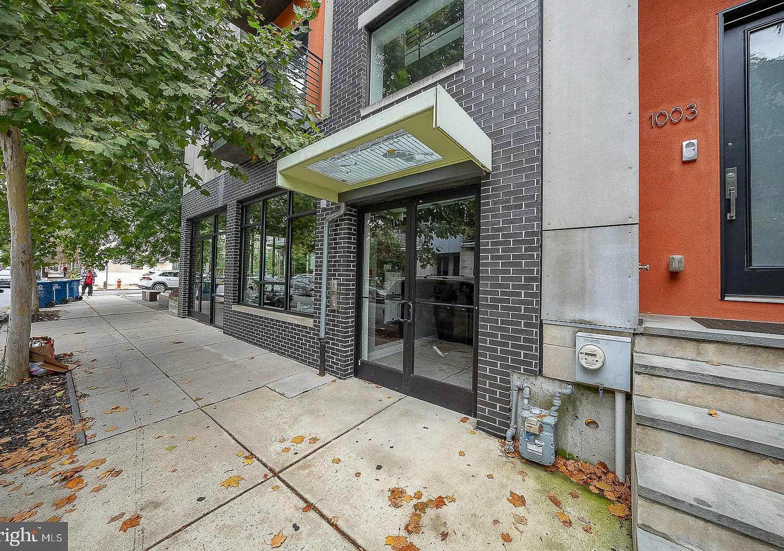 2 bed, 2.0 bath, 1070 sqft, $3,100 — Photo 2