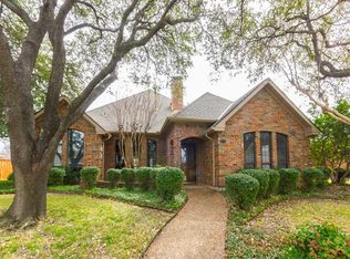18420 Voss Rd, Dallas, TX 75287