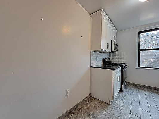 3rd image of 4601 Skillman Ave #E26