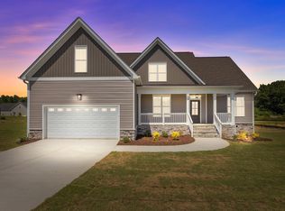 50 Diamond Creek Dr, Zebulon, NC 27597