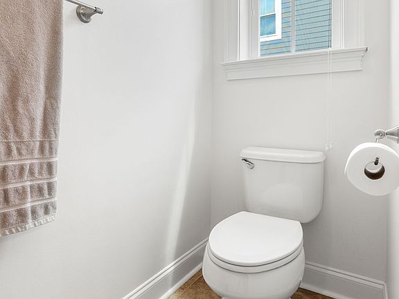 5th image of 1475 Hollenberg Ln