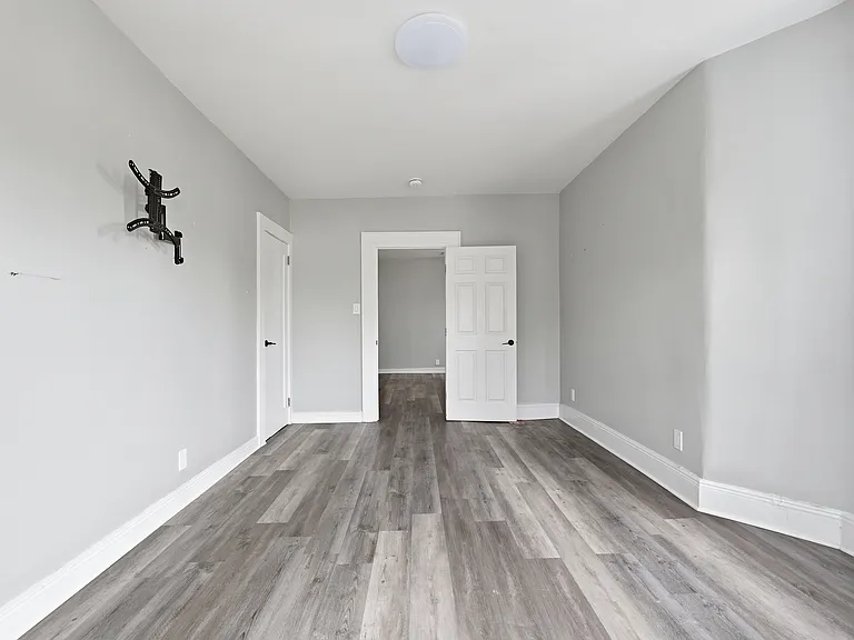 68 Mill St #4 — Photo 7