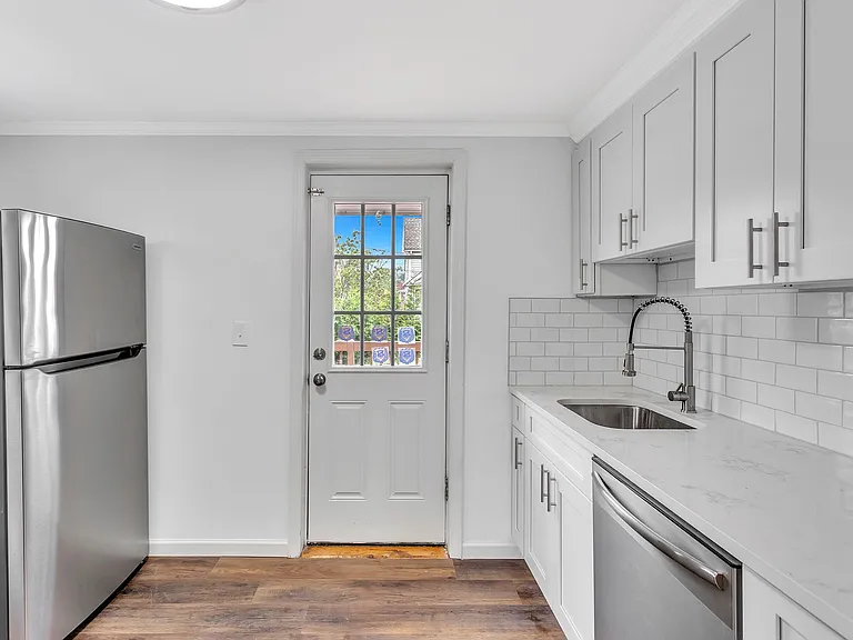 401 Sanford Ave — Photo 24