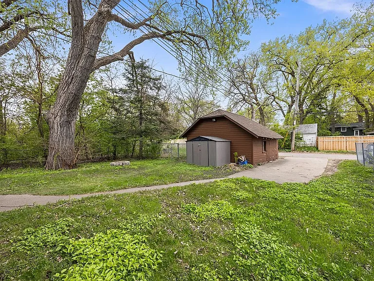 1217 Grand Ave — Photo 44