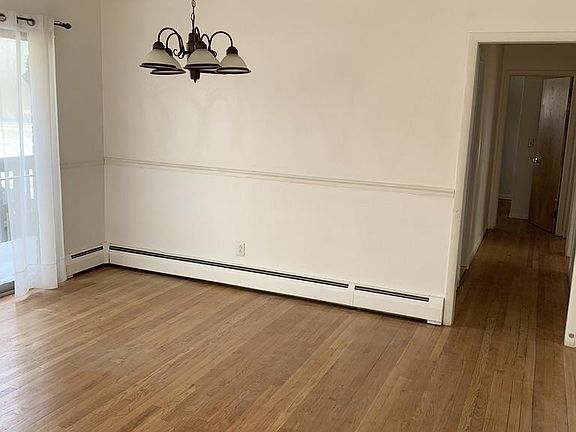 5th image of 109 Buckingham Dr