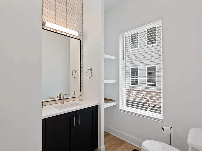 183 Moreland Ave SE #204 — Photo 7