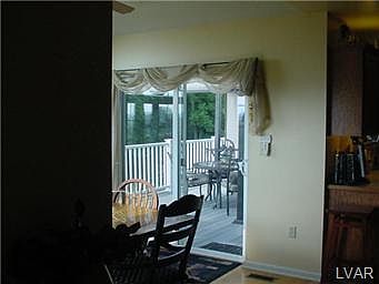 4th image of 6999 Lincoln Dr