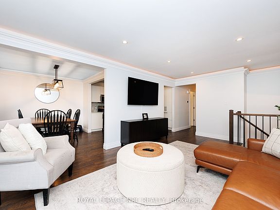 4th image of 15 Nickel St