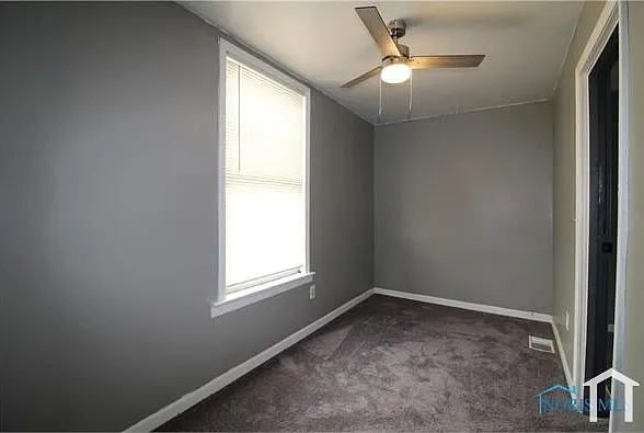 627 Bronson Ave — Photo 17