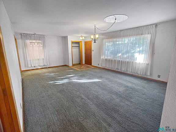 5th image of 2400 Ross St