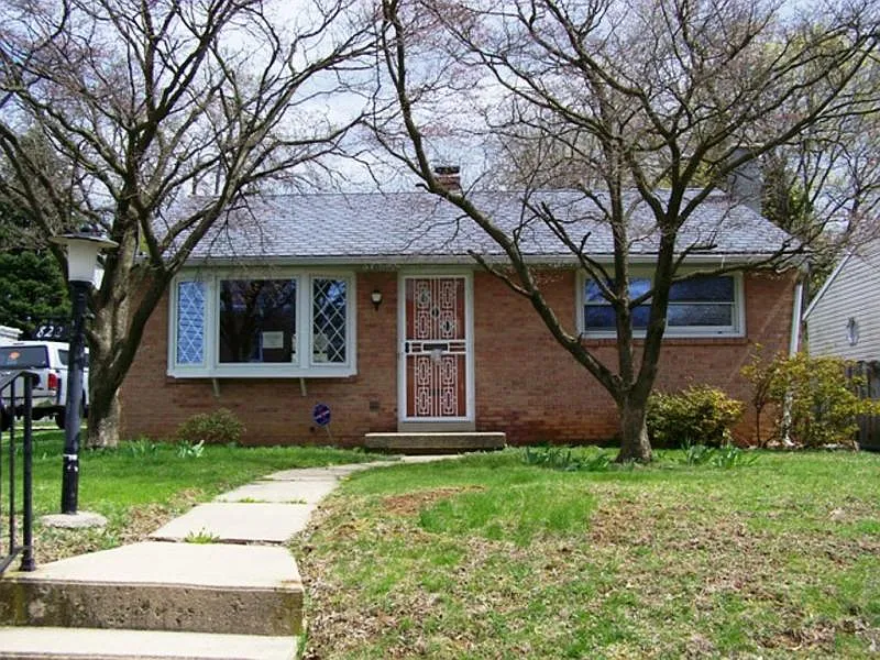 822 Saint Joseph St photo 1