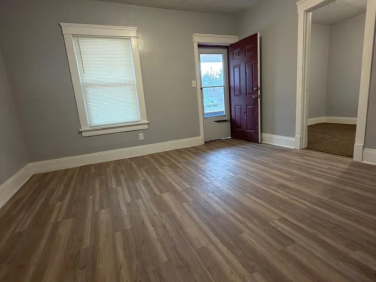 9616 Union Ave #UP — Photo 3