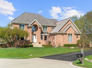 25484 N Countryside Ct, Lake Barrington, IL 60010