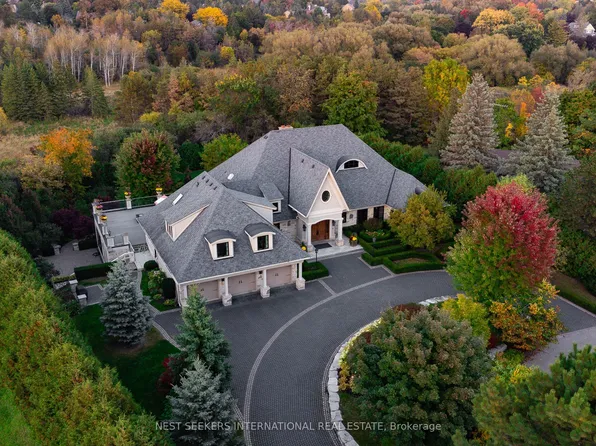 111 Manitou Dr, King, ON L7B 1E7