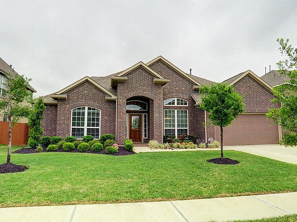 1st image of 16922 Huttons Court Ln