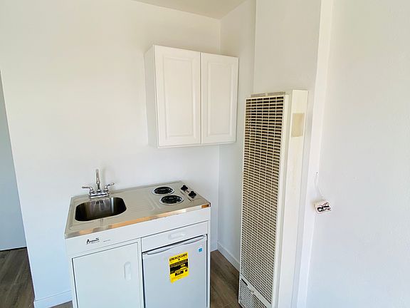 4th image of 3551 S Western Ave APT 10