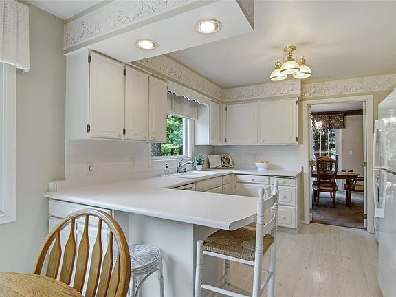 5th image of 1609 Lehman Street