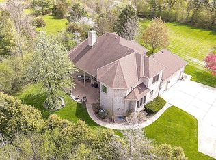 10935 N Oriole LANE, Mequon, WI 53092