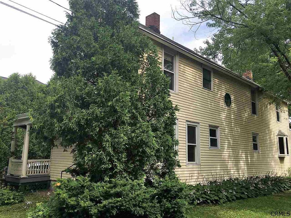1st image of 194 Church St