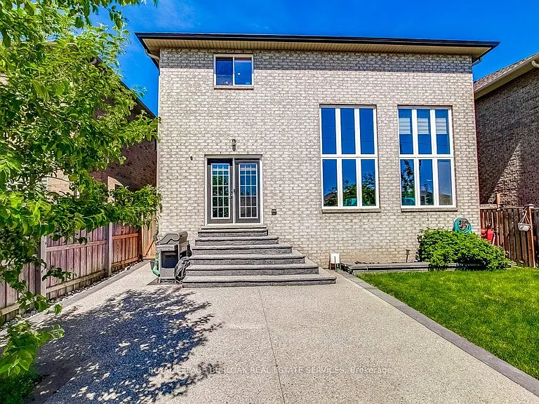182 Fair St — Photo 42