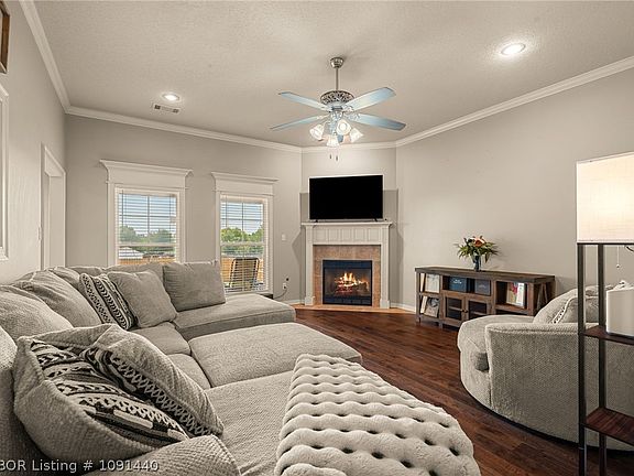 4th image of 169 Pecan Ln