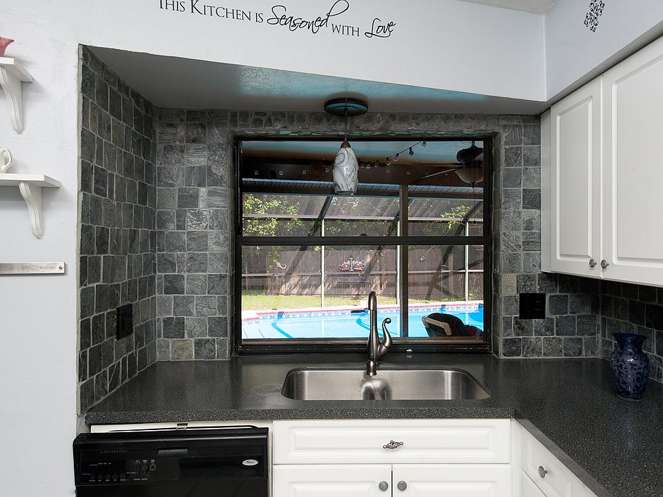 1st image of 17225 Meadow Lake Cir