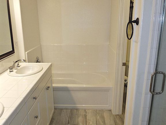 5th image of 5405 W 149th Pl Unit 11