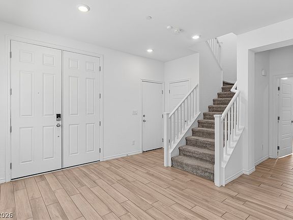 3rd image of 820 Aurelie Ridge St